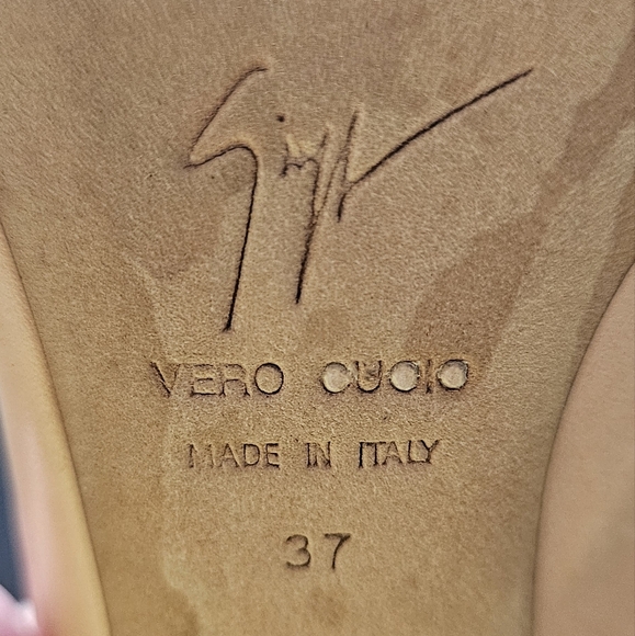 Giuseppe Zanotti peep toe pumps *circa 2009* - Picture 4 of 5